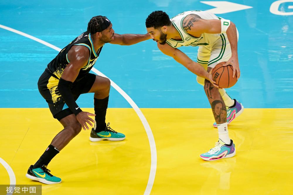 对其盟友的 对其盟友的